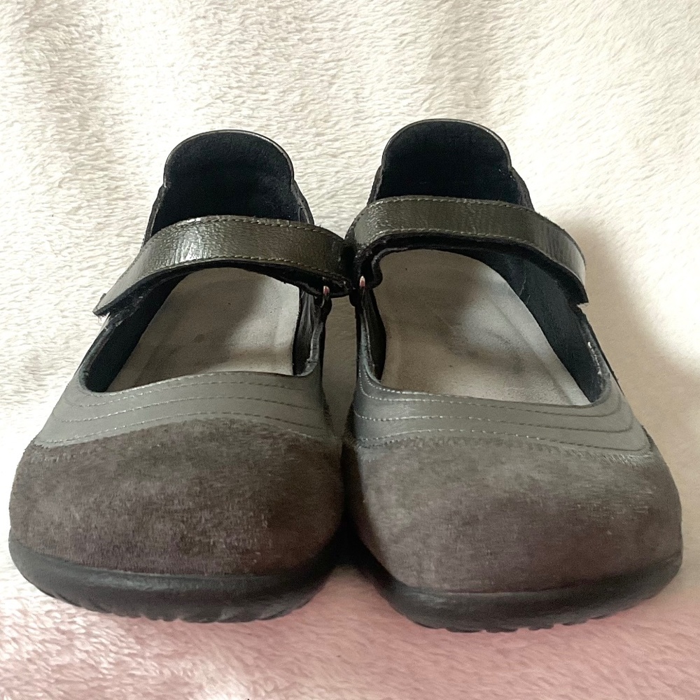 GRAY NAOT SUEDE LEATHER COMBO KIREI MARY JANES SIZE 7.5/38 - Picture 5 of 13